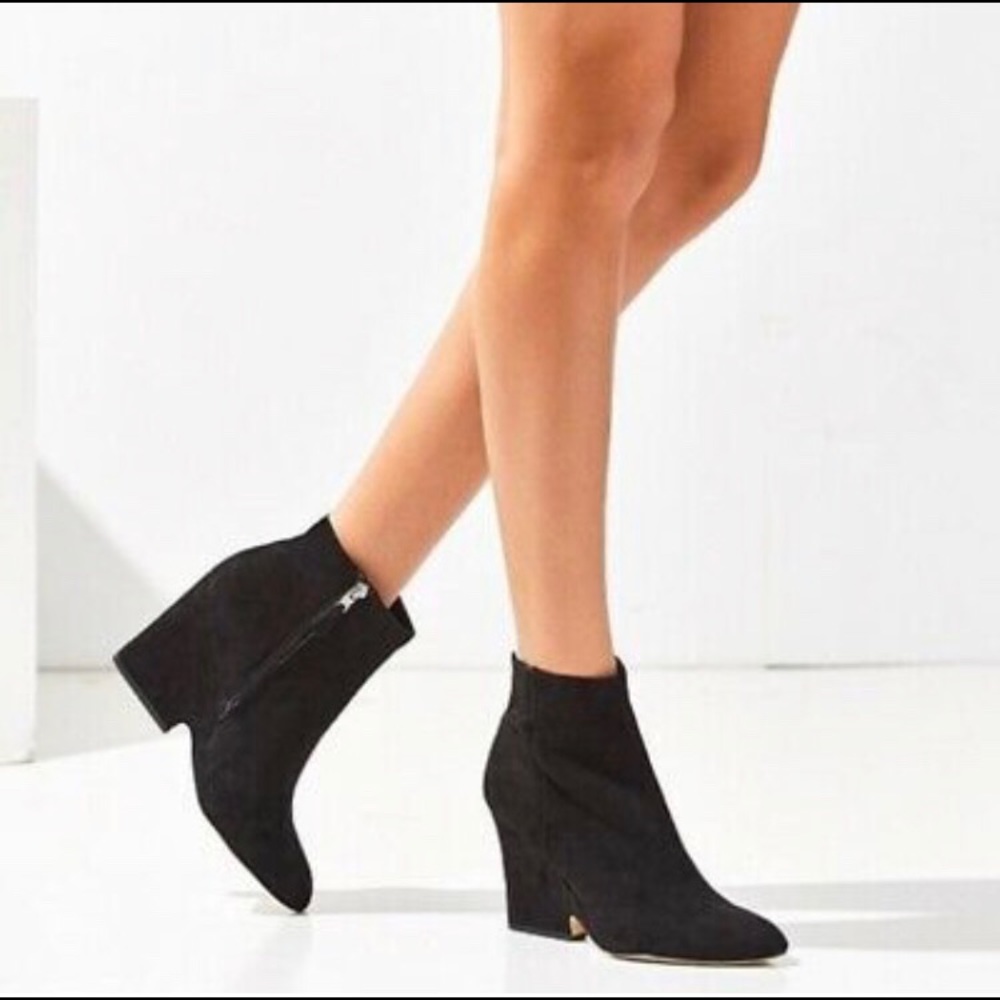 Sam Edelman Wilson suede wedge booties